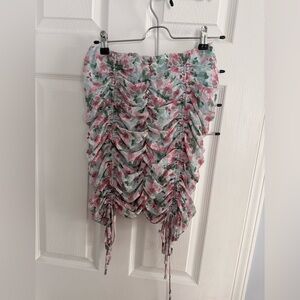 Floral mini skirt. Size small